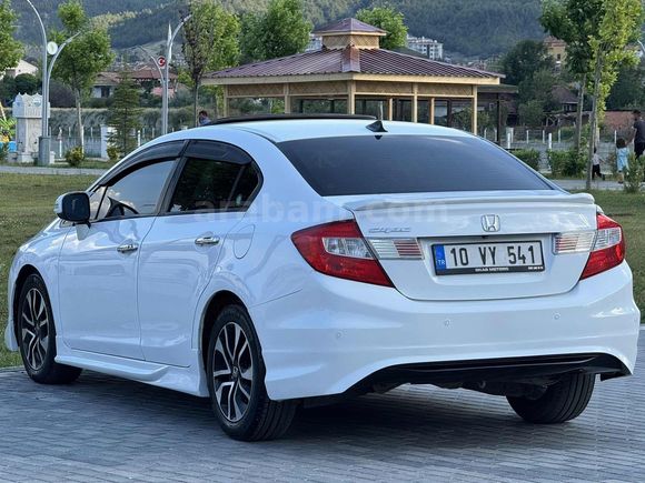 2015 HONDA CİVİC ECO EXECUTIVE BOYASIZ DEĞİŞENSİZ FAB. LPG