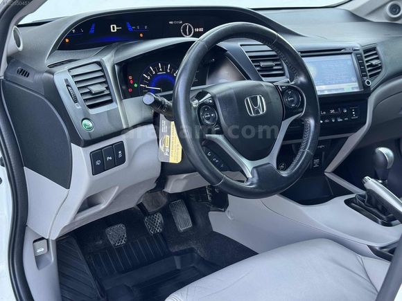 2015 HONDA CİVİC ECO EXECUTIVE BOYASIZ DEĞİŞENSİZ FAB. LPG