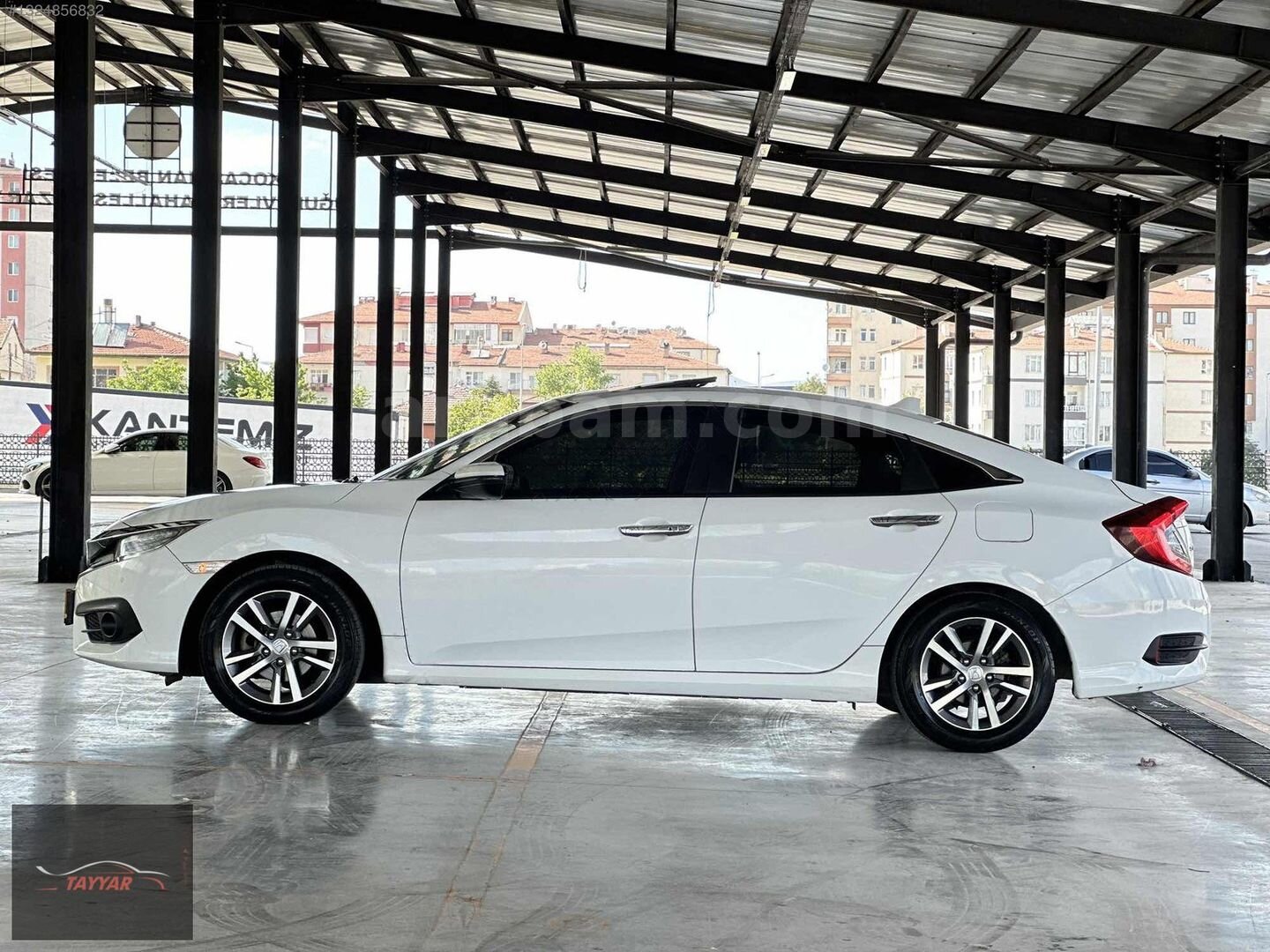 Galeriden Honda Civic 1.6i VTEC Eco Executive 2018 Model Kayseri 220.000 km Beyaz 3