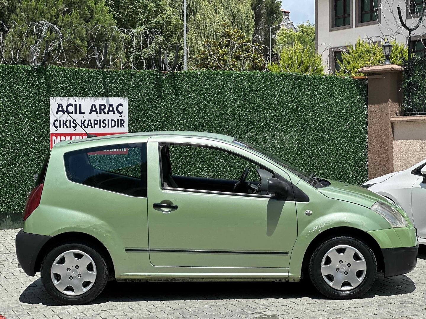 Galeriden Citroen C2 1.4 HDi SX 2004 Model İstanbul 275.000 km Yeşil 5