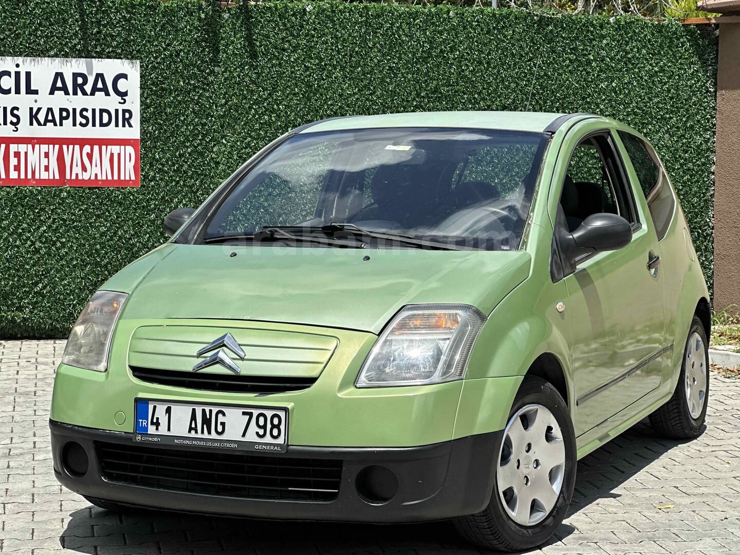Galeriden Citroen C2 1.4 HDi SX 2004 Model İstanbul 275.000 km Yeşil 3