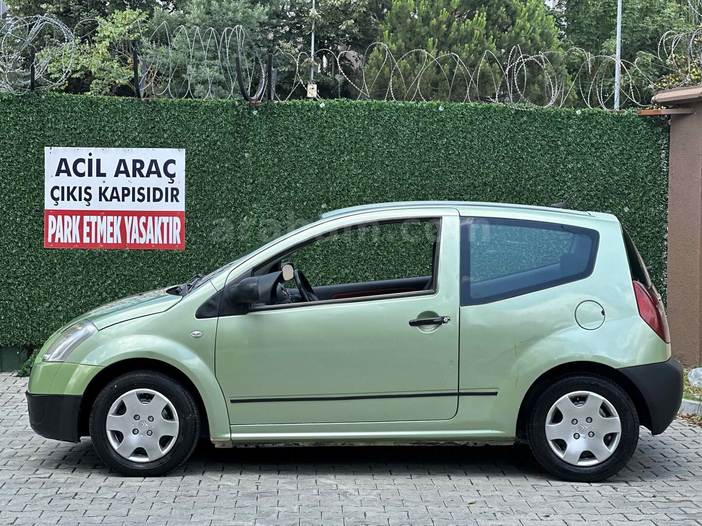 Galeriden Citroen C2 1.4 HDi SX 2004 Model İstanbul 275.000 km Yeşil 4