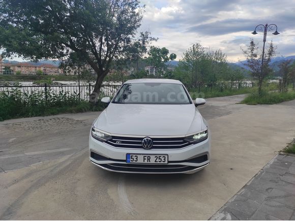 İlk Sahibinden Hatasız Volkswagen Passat 1.5 TSi 2021 Model 