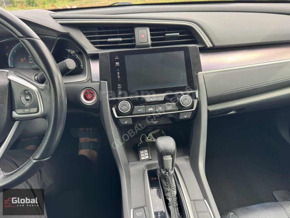 Global Car Deals'tan Boyasız Executive Civic