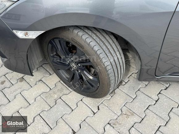Global Car Deals'tan Boyasız Executive Civic