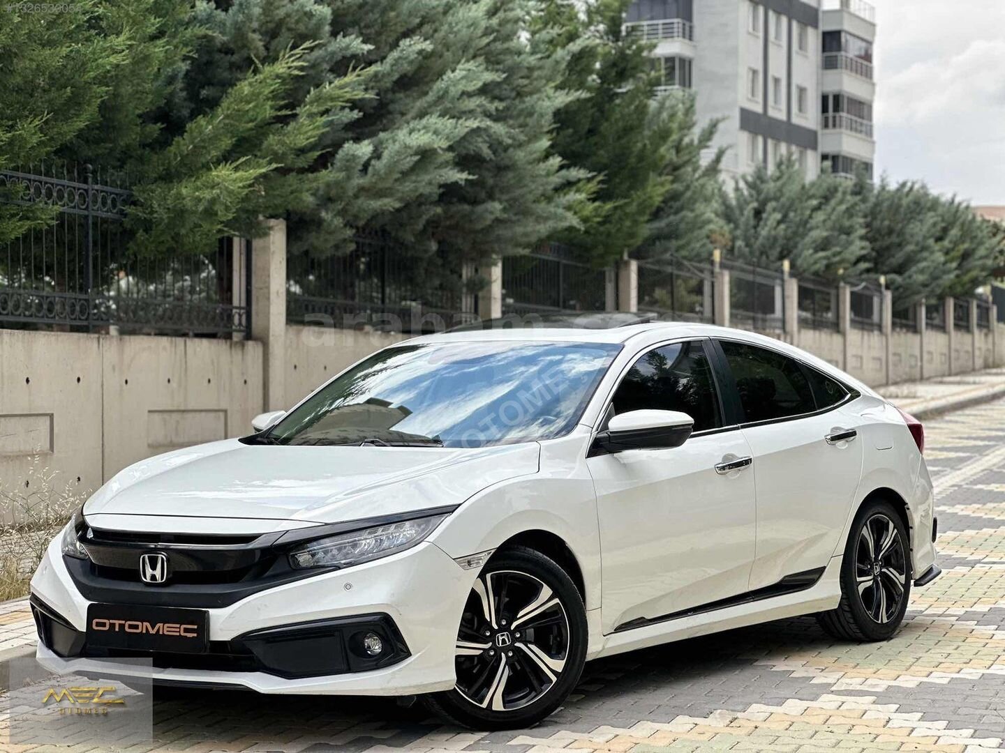 Galeriden Honda Civic 1.6i VTEC Eco Executive 2020 Model Ankara 97.000 km Beyaz 3