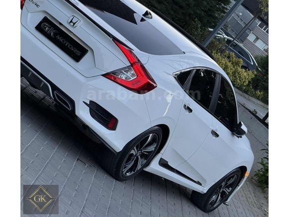 35.000 KM SERVİS BAKIMLI + İLK GÜN GİBİ + FULL DONANIM