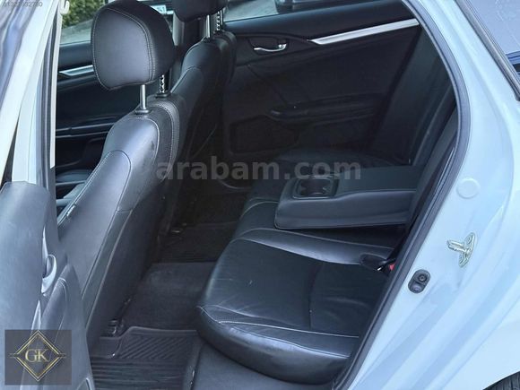 35.000 KM SERVİS BAKIMLI + İLK GÜN GİBİ + FULL DONANIM
