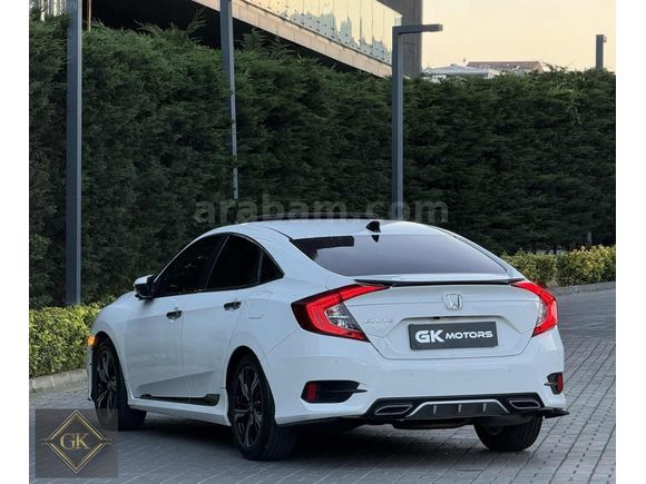 35.000 KM SERVİS BAKIMLI + İLK GÜN GİBİ + FULL DONANIM