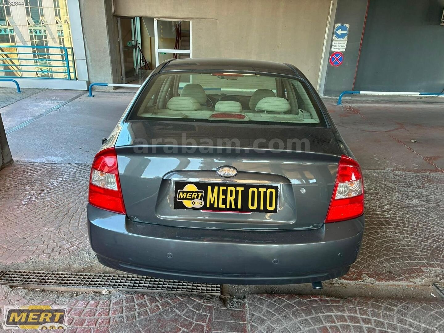 Galeriden Kia Cerato 1.5 CRDi LX 2006 Model İstanbul 317.344 km Gri 4