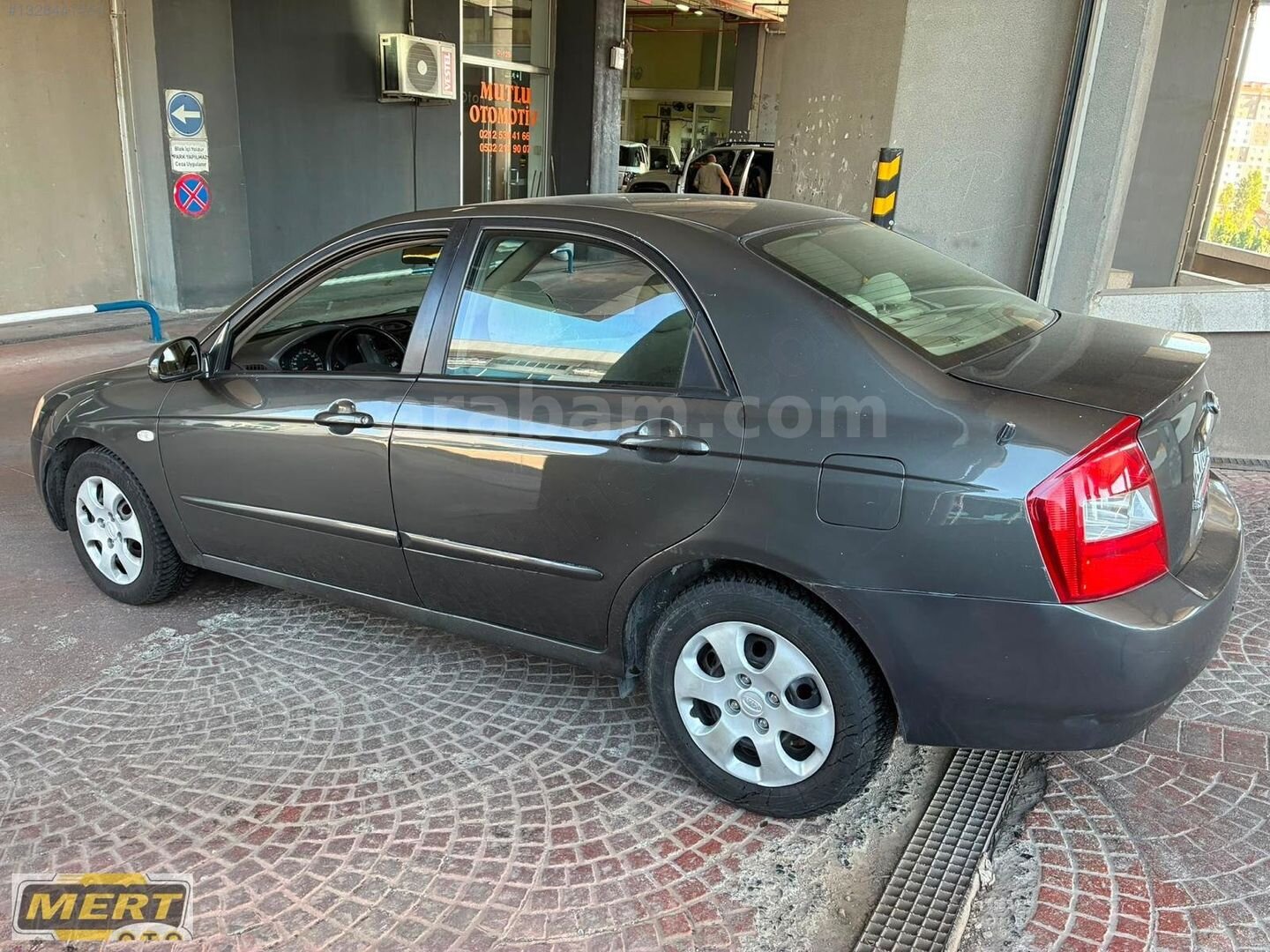 Galeriden Kia Cerato 1.5 CRDi LX 2006 Model İstanbul 317.344 km Gri 5