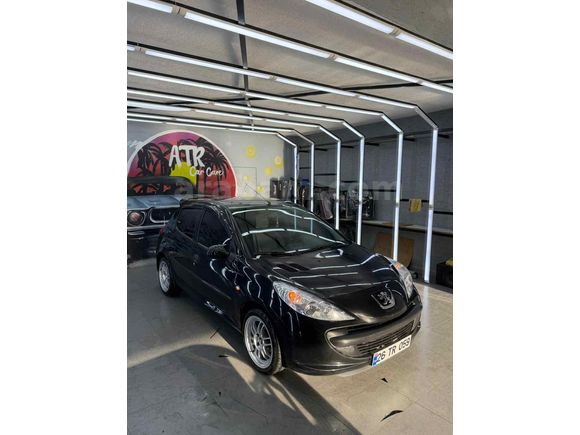 Peugeot 206+ 1.4 Comfort 2010 Model 