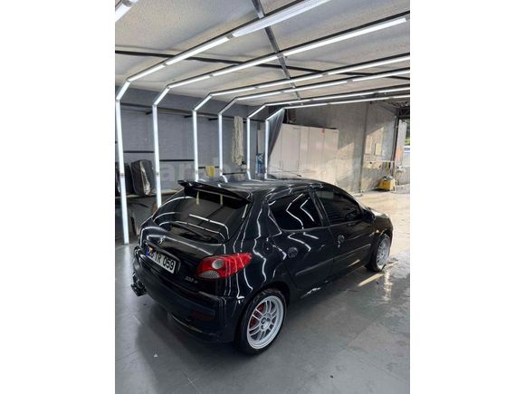 Peugeot 206+ 1.4 Comfort 2010 Model 