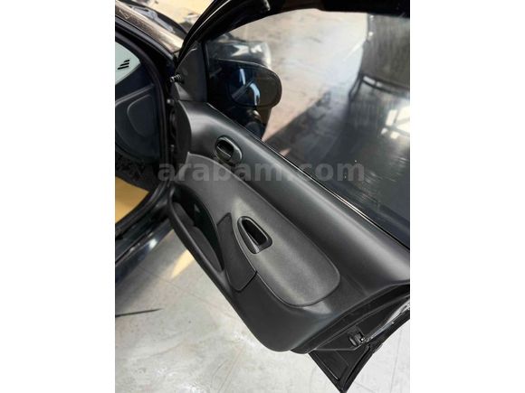 Peugeot 206+ 1.4 Comfort 2010 Model 