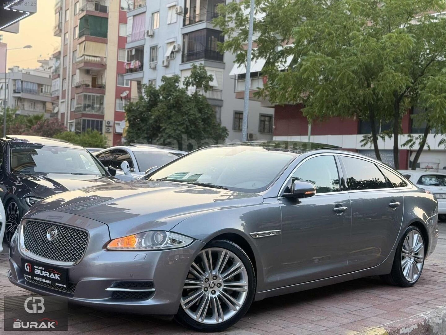 Galeriden Jaguar XJ 3.0 D Portfolio 2011 Model Antalya 127.000 km Füme 3