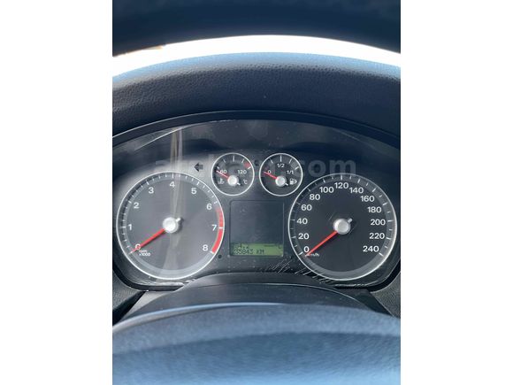 Sahibinden Ford Focus 1.6 Ghia 2005 Model 