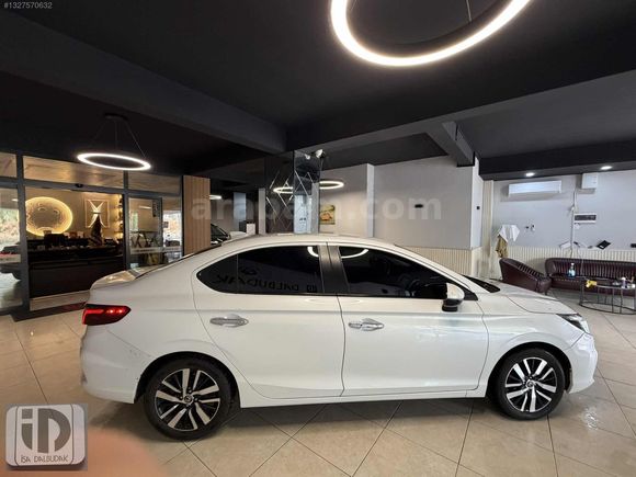 SADEDE BİR PARÇA BOYALI OTOMATİK 2022 CTY