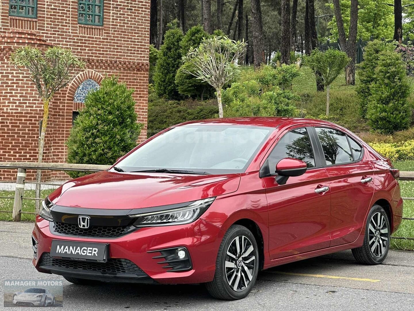 Galeriden Honda City 1.5 i-VTEC Executive 2021 Model İstanbul 79.500 km Bordo 3
