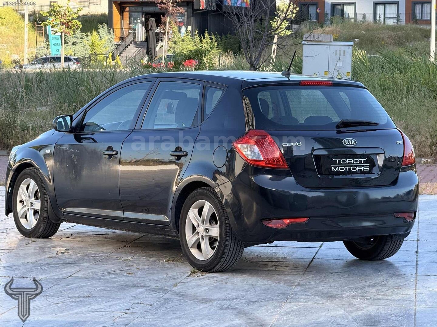 Galeriden Kia Ceed 1.6 CRDi Concept 2011 Model Ankara 340.000 km Siyah 4