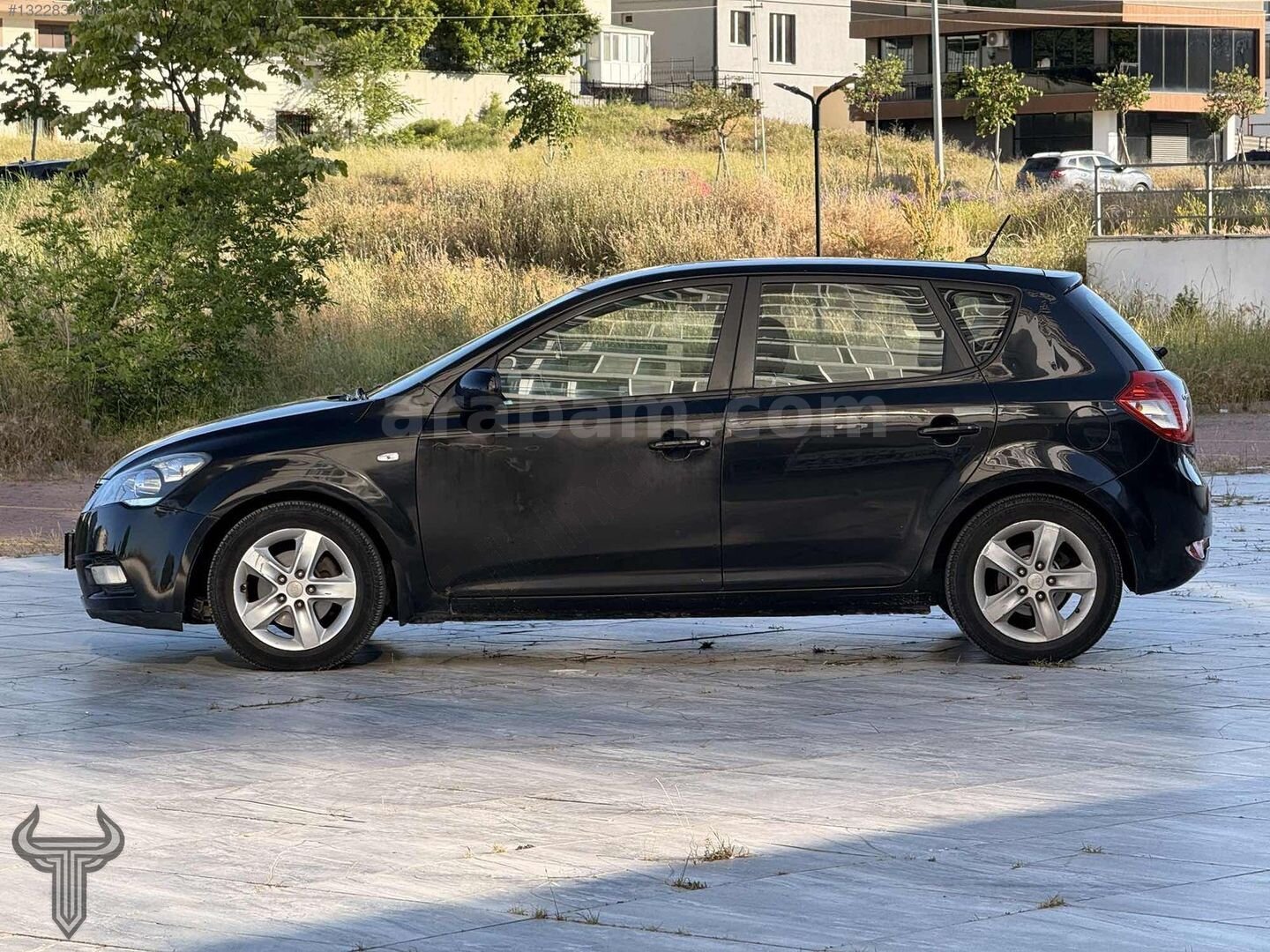 Galeriden Kia Ceed 1.6 CRDi Concept 2011 Model Ankara 340.000 km Siyah 7