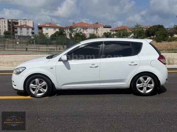 2011 MODEL DEĞİŞENSİZ TEK PARÇA BOYALI KİA CEED