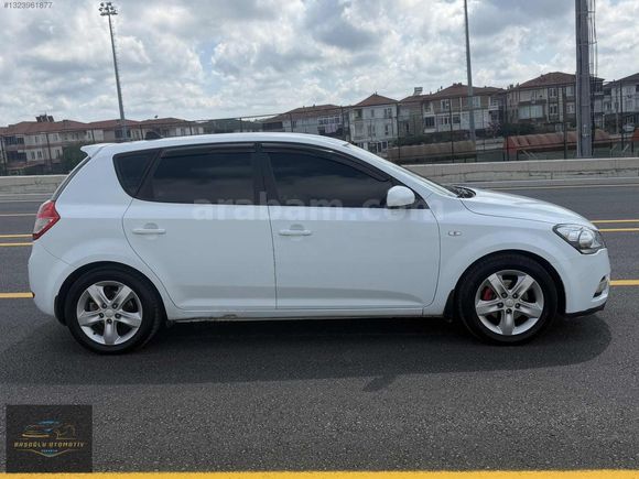 2011 MODEL DEĞİŞENSİZ TEK PARÇA BOYALI KİA CEED