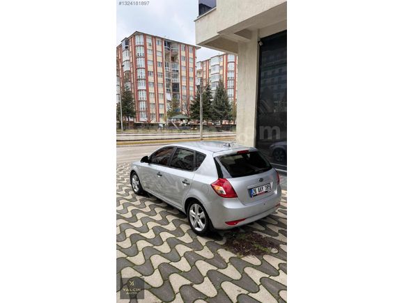 KİA/CEED/CAMGİBİ/TAKASLI/MASRAFSIZ/UYGUNFİYAT