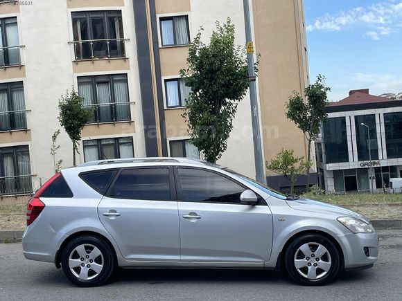 2009 KUSURSUZ TEMİZLİKTE 1.6 CRDİ KİA CEED SW