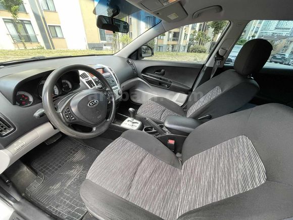 2009 KUSURSUZ TEMİZLİKTE 1.6 CRDİ KİA CEED SW
