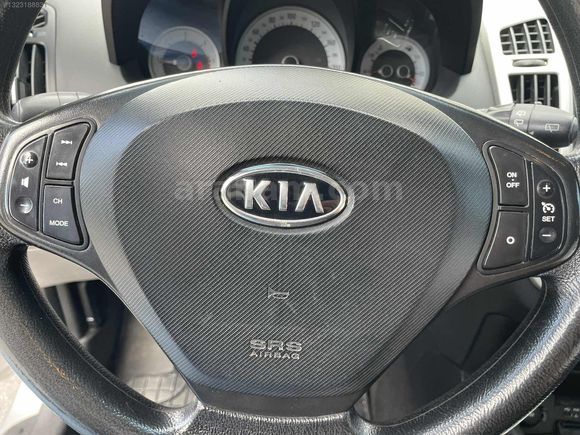 2009 KUSURSUZ TEMİZLİKTE 1.6 CRDİ KİA CEED SW
