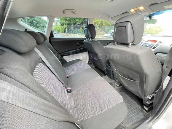 2009 KUSURSUZ TEMİZLİKTE 1.6 CRDİ KİA CEED SW