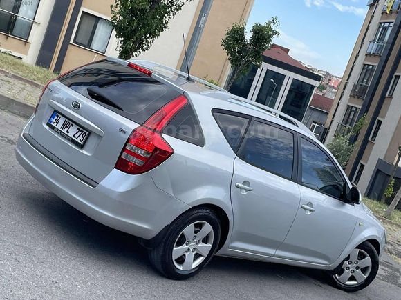 2009 KUSURSUZ TEMİZLİKTE 1.6 CRDİ KİA CEED SW
