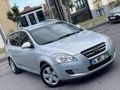 2009 KUSURSUZ TEMİZLİKTE 1.6 CRDİ KİA CEED SW