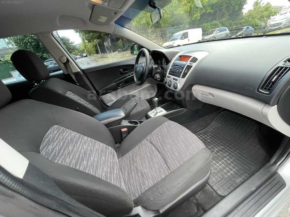 2009 KUSURSUZ TEMİZLİKTE 1.6 CRDİ KİA CEED SW