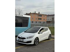 DEĞİŞENSİZ DİZEL OTOMATİK KİA CEED CAM TAVANLI