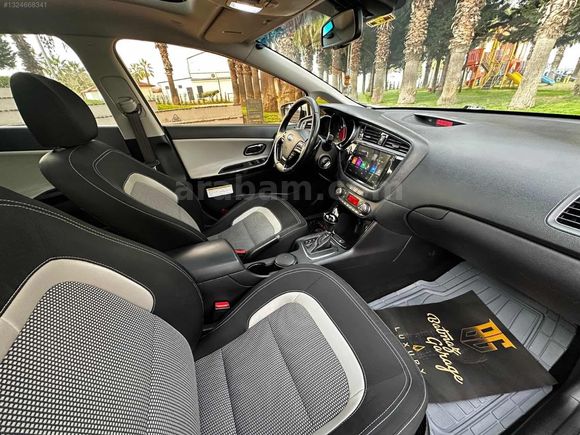 DEĞİŞENSİZ DİZEL OTOMATİK KİA CEED CAM TAVANLI