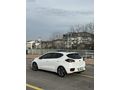 DEĞİŞENSİZ DİZEL OTOMATİK KİA CEED CAM TAVANLI