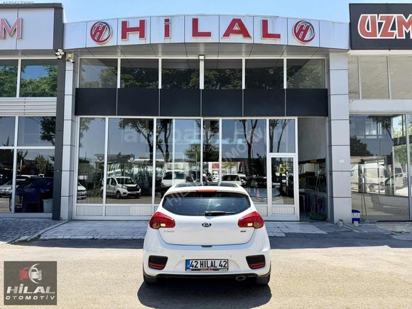 ..HİLAL OTO GALERİ'DEN.. HASAR KAYITSIZ ORJİNAL FULL KİA CEED
