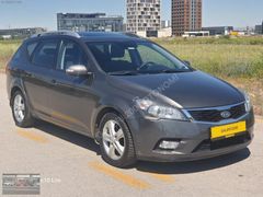2011 KİA CEED CONCEPT SW OTOMATİK VİTES 176.BİN KM SANRUFLU