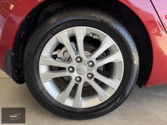 YAŞAR MOTORS'DAN 2013 KİA CEED OTOMATİK DEĞİŞENSİZ