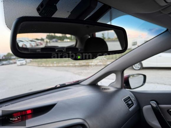 YAŞAR MOTORS'DAN 2013 KİA CEED OTOMATİK DEĞİŞENSİZ