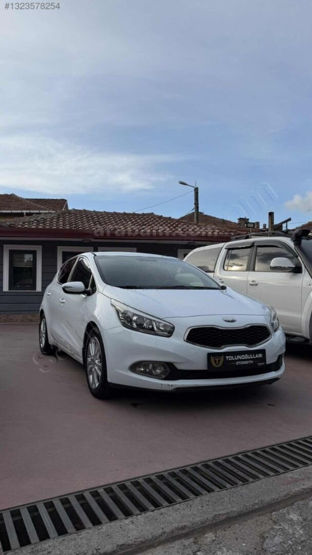 Galeriden Kia Ceed 1.6 CRDi Concept 2013 Model Sakarya 149.000 km Beyaz 7