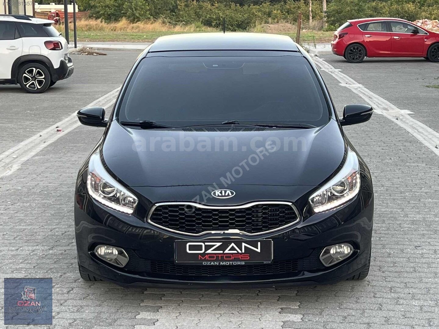 Galeriden Kia Ceed 1.6 CRDi Premium 2014 Model Düzce 260.000 km Siyah 2