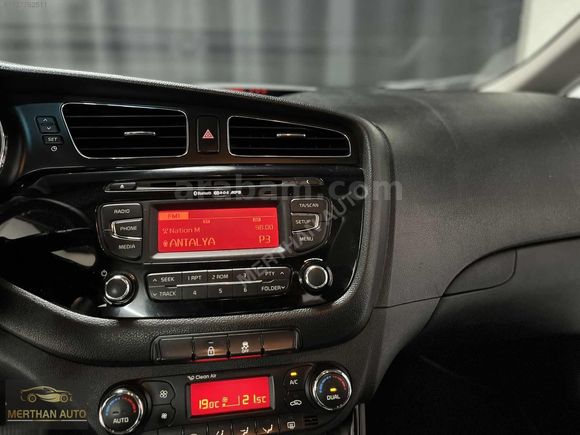 KİA CEED 1.6 CRDİ 2012 TERTEMİZ K.K 12 AY TAKSİT İMKANI