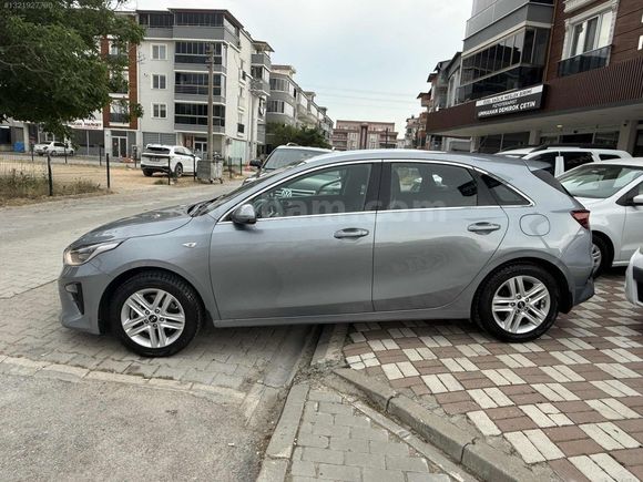 MKP OTOMOTİVDEN KİA CEED(ilk sahibinden)