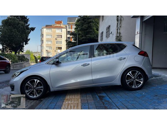 2018 ÇIKIŞLI CAM TAVANLI ORJİNAL 107 BİN KM DE 1.6 DİZEL 136 BG