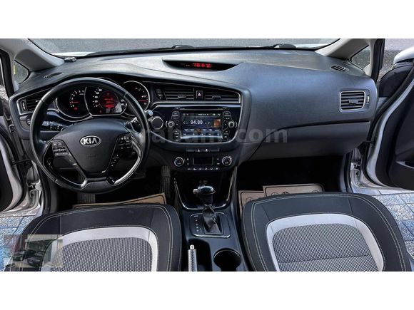 2018 ÇIKIŞLI CAM TAVANLI ORJİNAL 107 BİN KM DE 1.6 DİZEL 136 BG