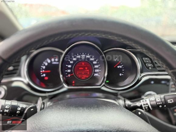 RFF MOTORSTAN 2015 KİA CEED 1.6 CRDİ CONCEPT PLUS CAMTVN HATASIZ