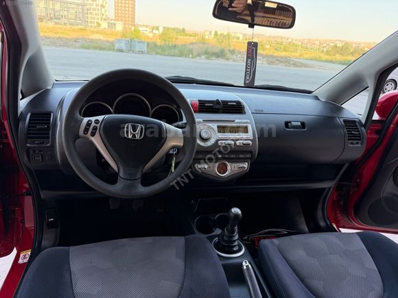 2005 MODEL JAZZ SANROFLU ATEŞ KIRMIZI BİRİNCİ SINIF