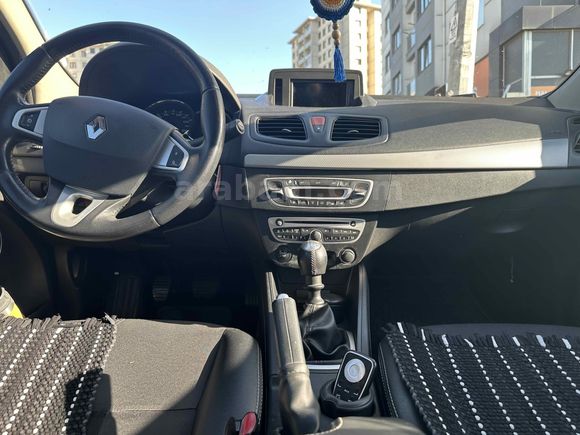 Sahibinden Renault Megane 1.5 dCi Dynamique 2011 Model 